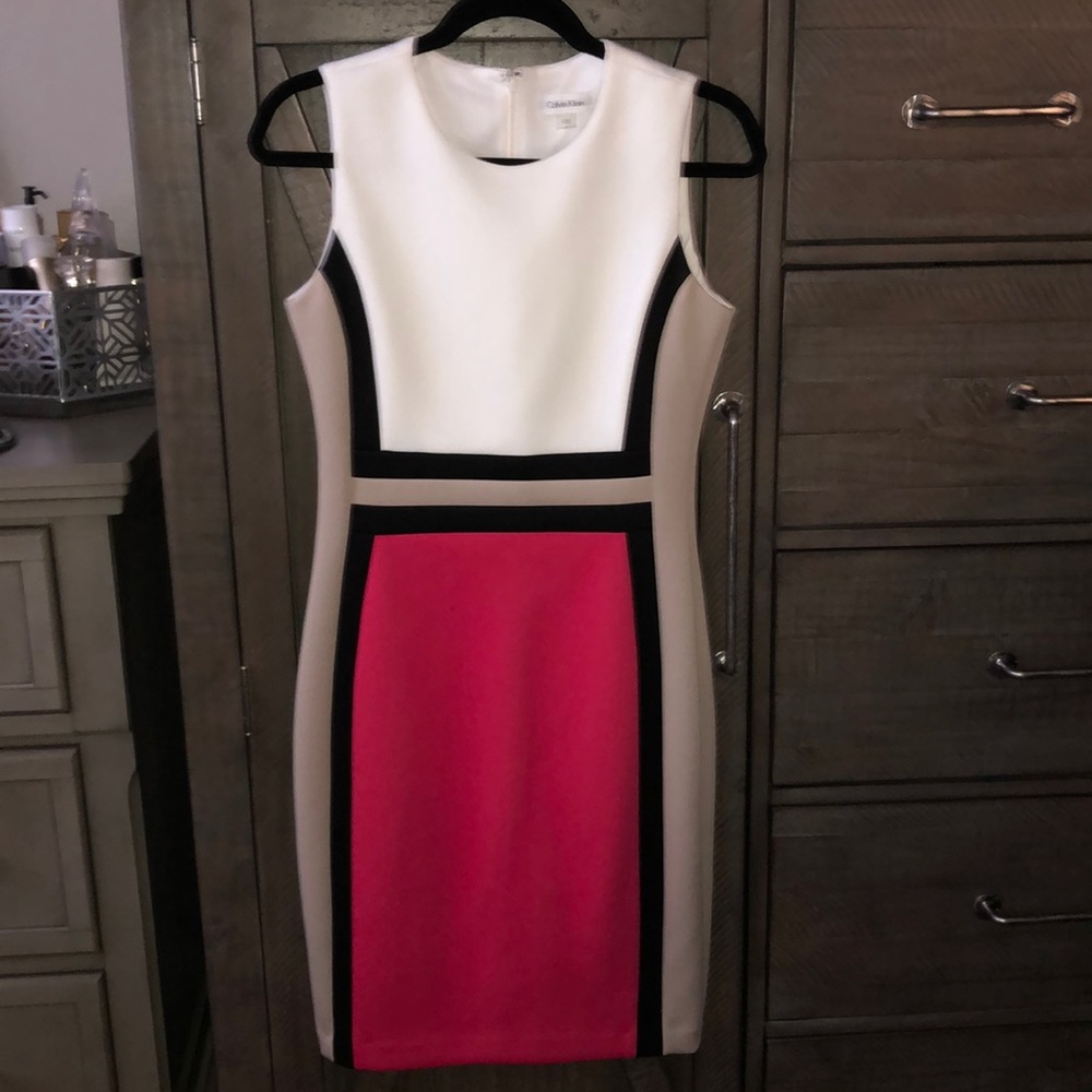 Calvin Klein Size 6 Scuba stretch material